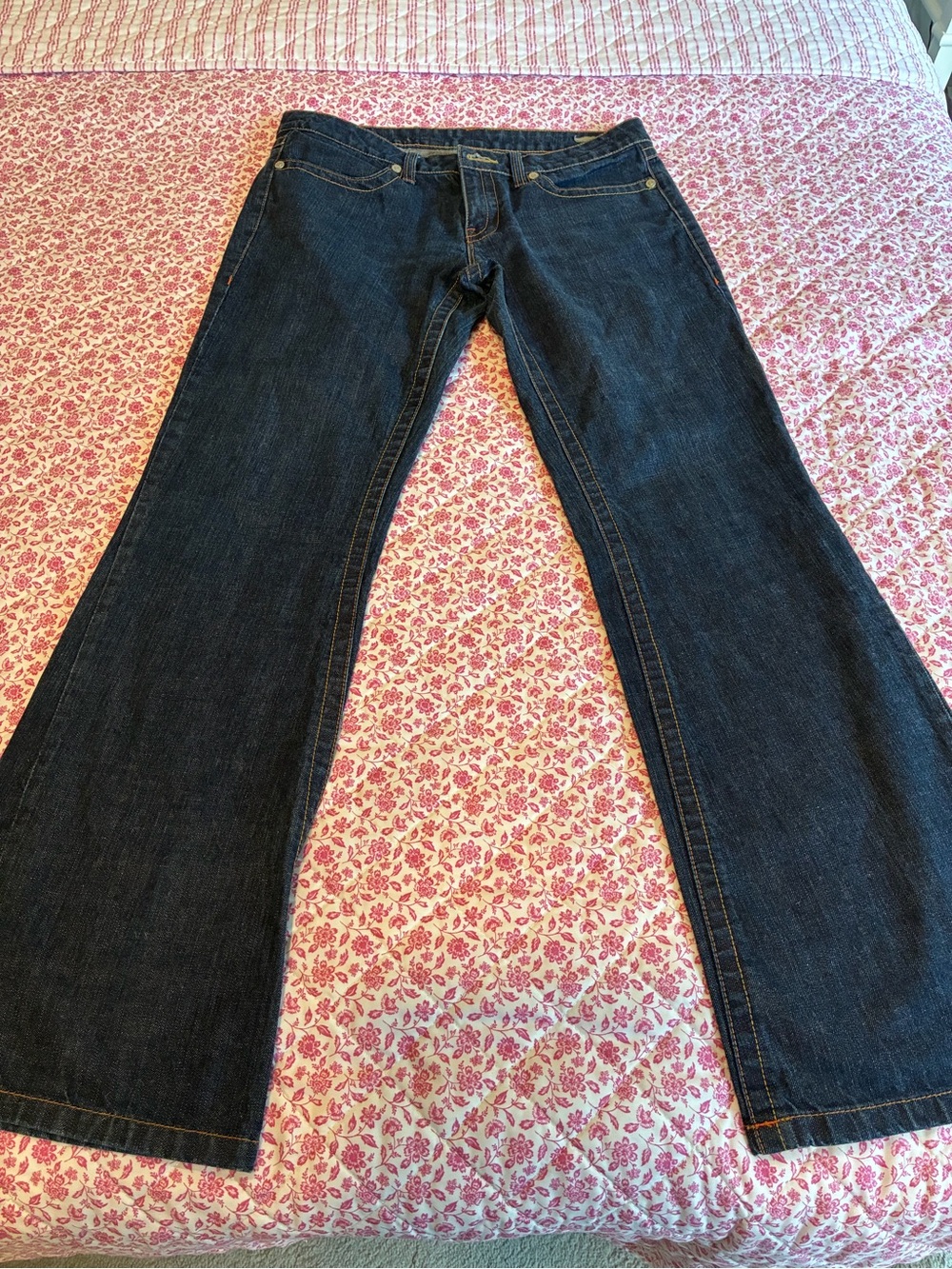 BCBD Max Azaria Sophie Twisted Flare Jeans 31